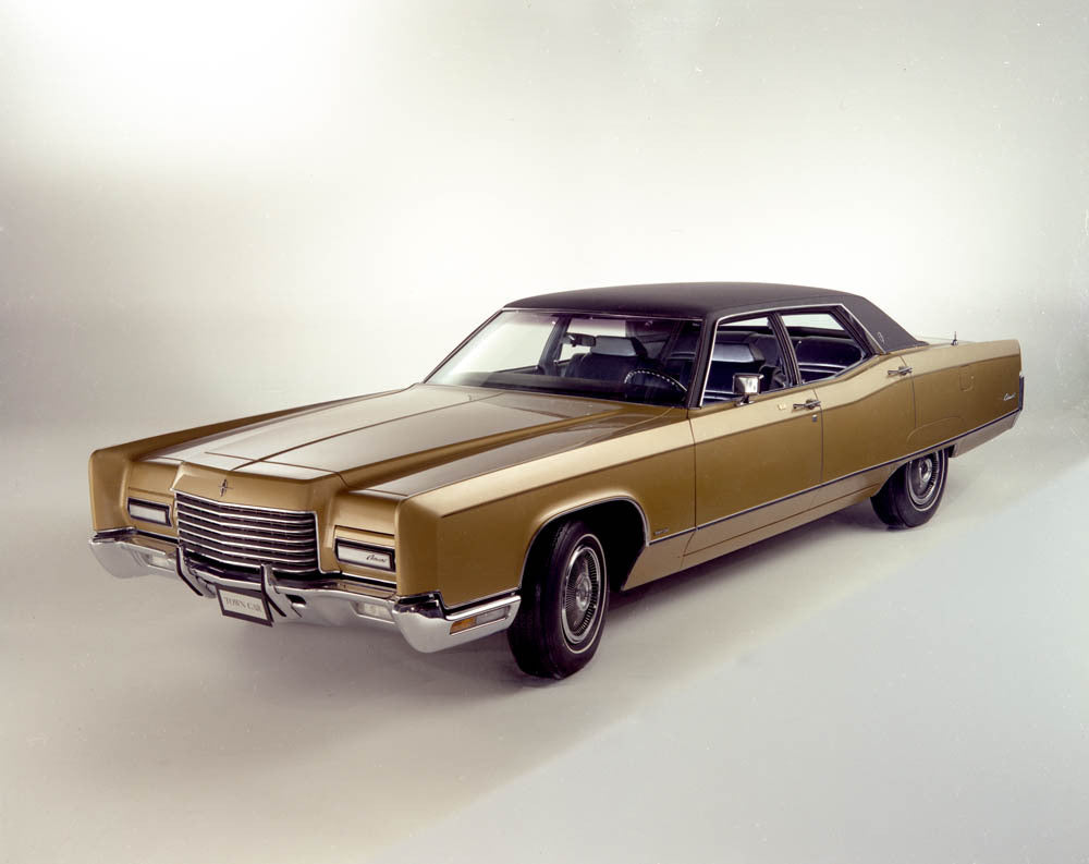 1971 Lincoln Continental Touring Car four-door CN6008-19 0144-3009