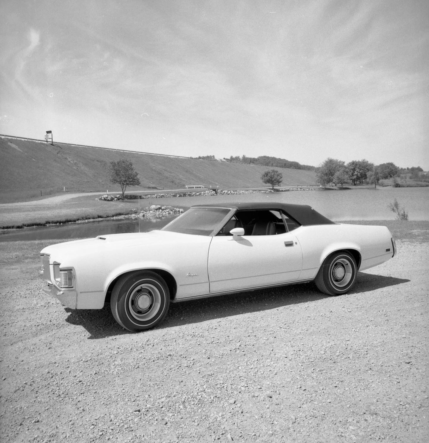 1971 Mercury Cougar XR-7 convertible CN151945-106 0144-3025