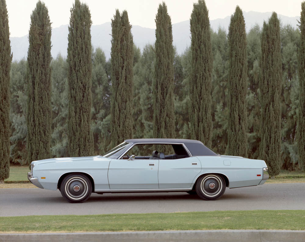 1972 Ford Galaxie 500 four-door hardtop CN6302-32 0144-3033