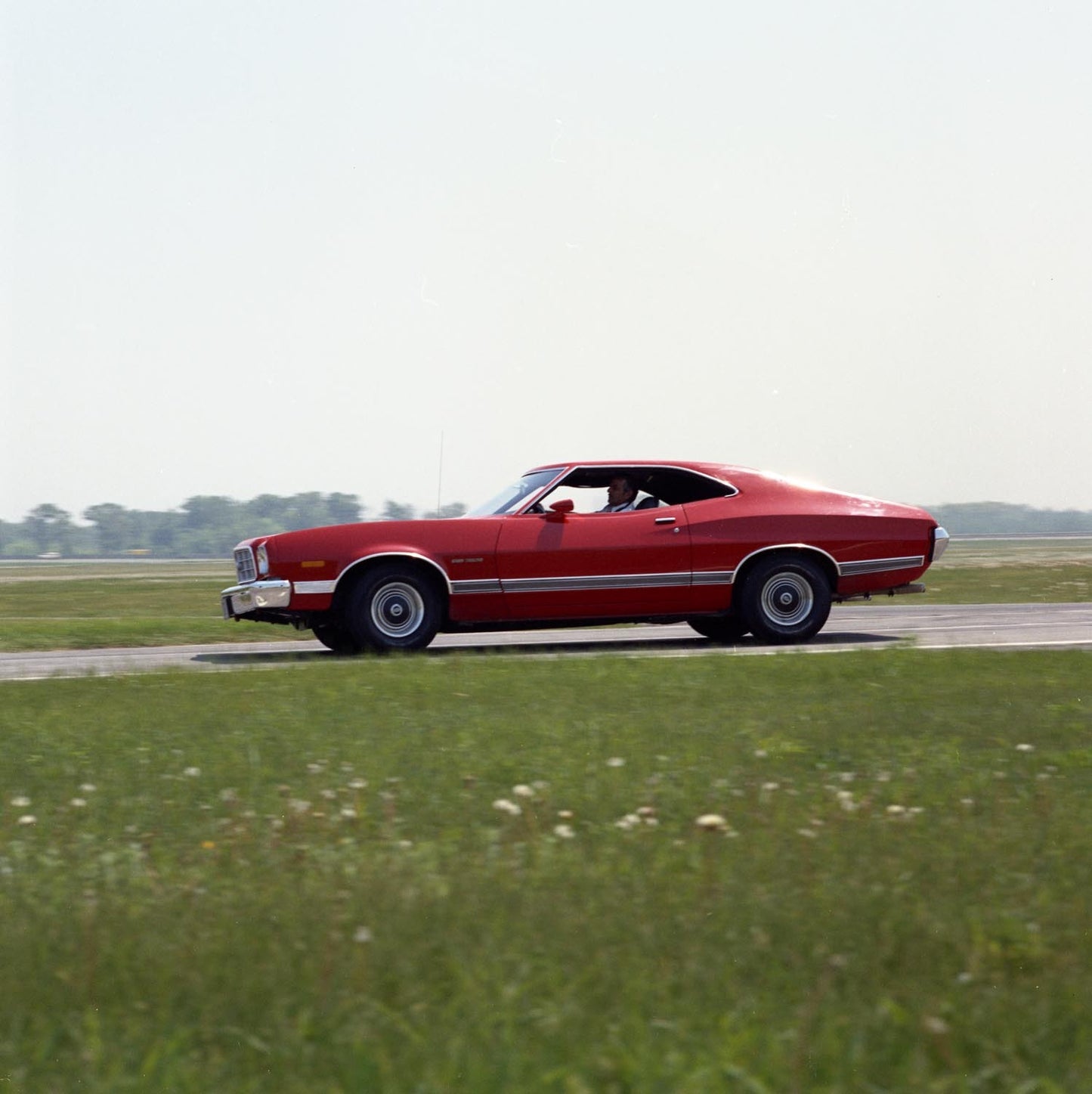 1973 Ford Gran Torino two-door hardtop CN6601-49 0144-3052