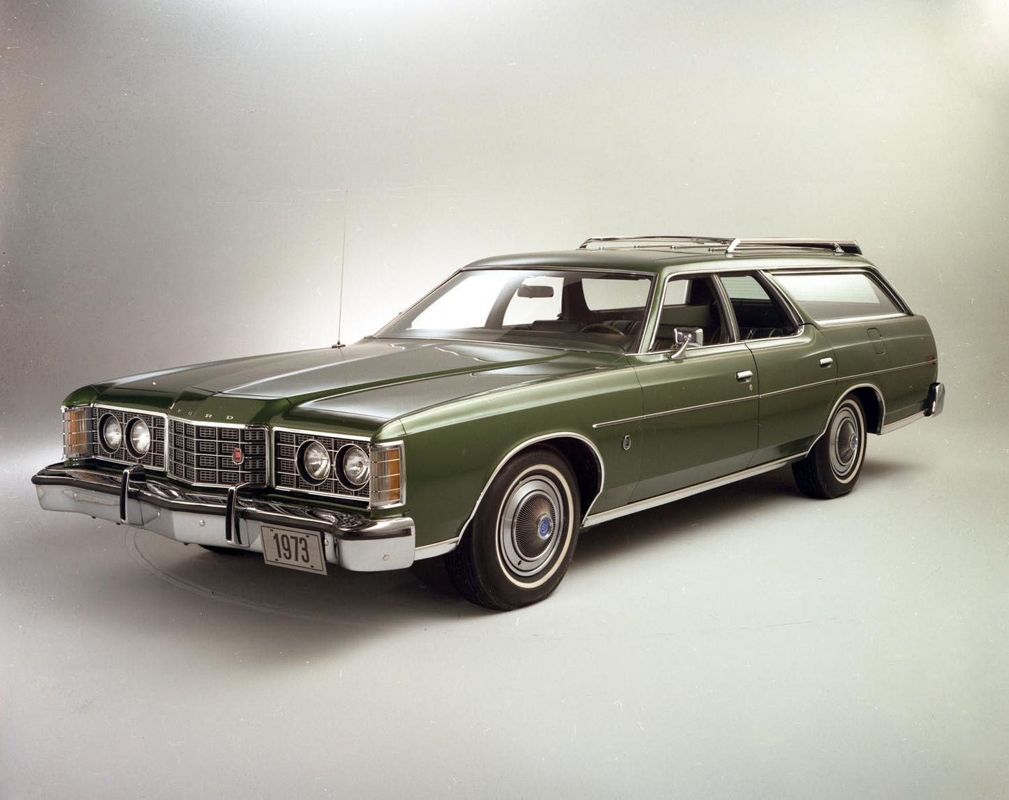 1973 Ford LTD station wagon CN6602-115 0144-3055