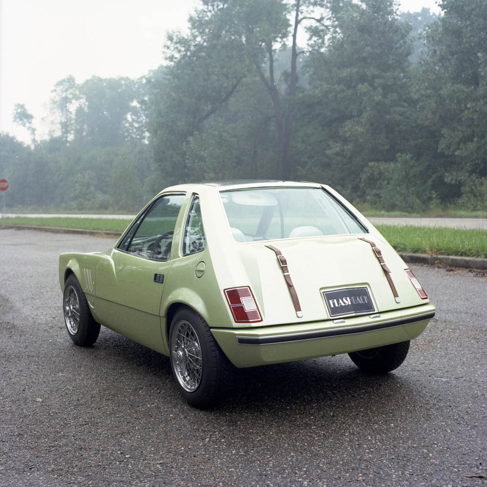 1975 Ghia Flashback concept car CN12244-12 0144-3080