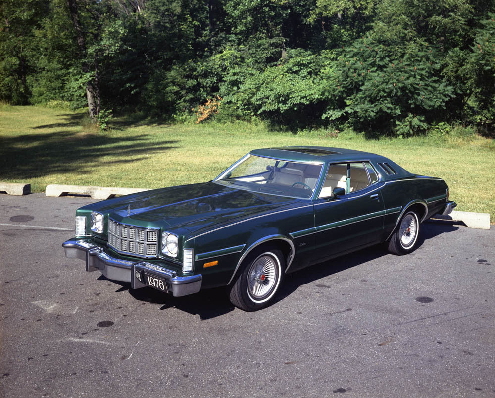 1976 Ford Torino Elite two-door CN13016-023 0144-3095