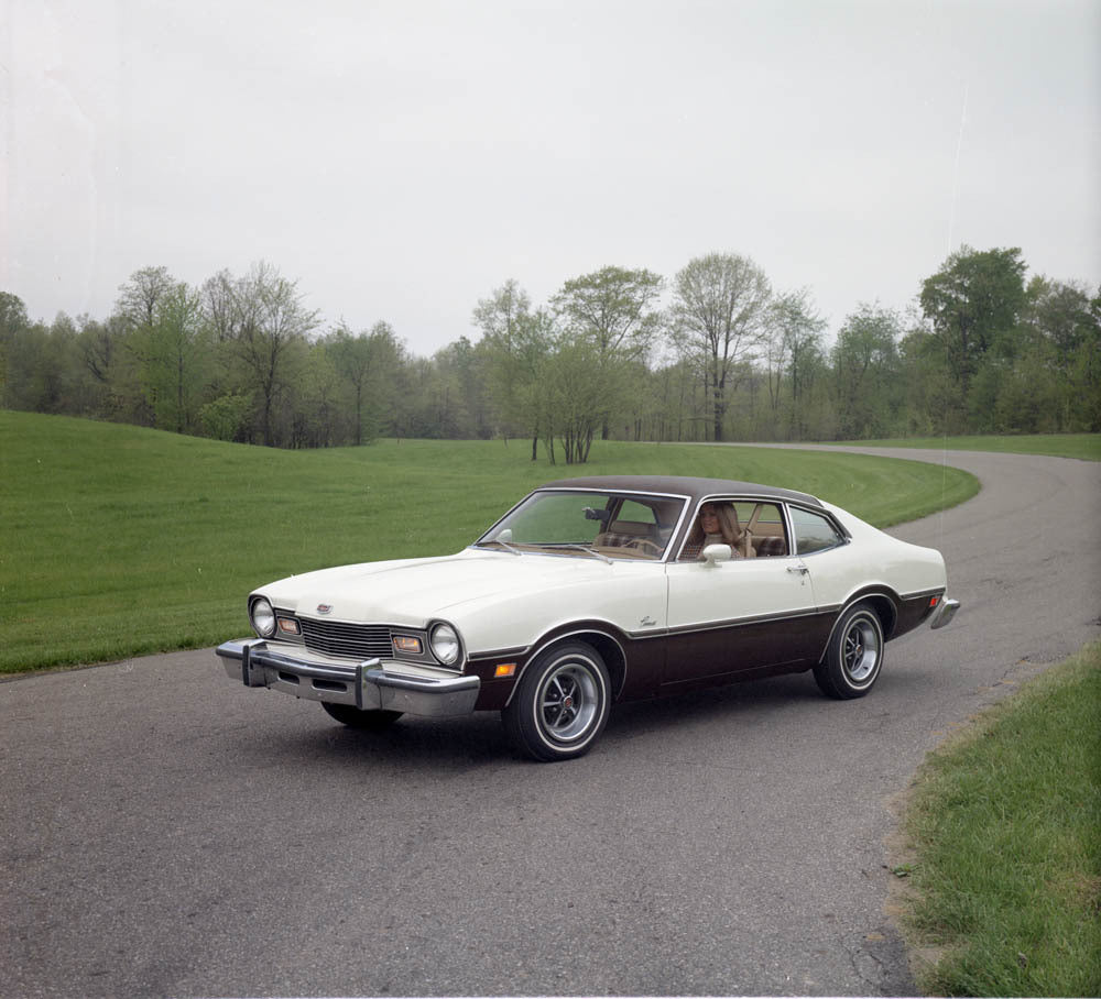 1976 Mercury Comet two-door CN13008-019 0144-3098