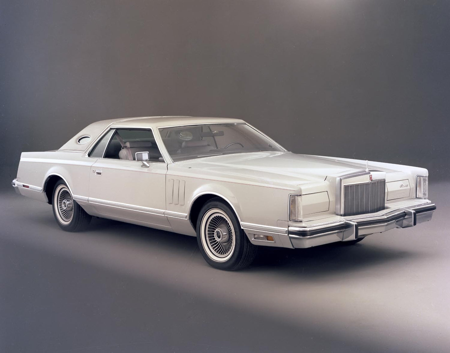 1977 Lincoln MarkV two-door CN13509-272 0144-3109