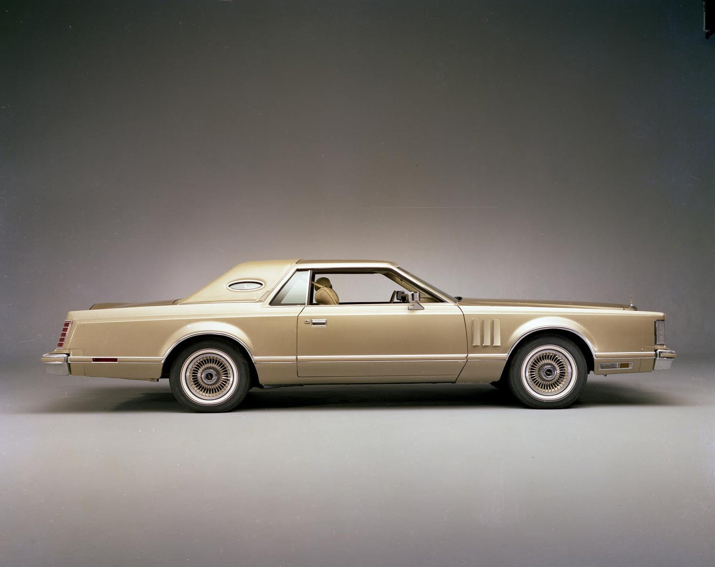 1978 Lincoln MarkV Diamond Jubillee Gold CN19509-103 0144-3124