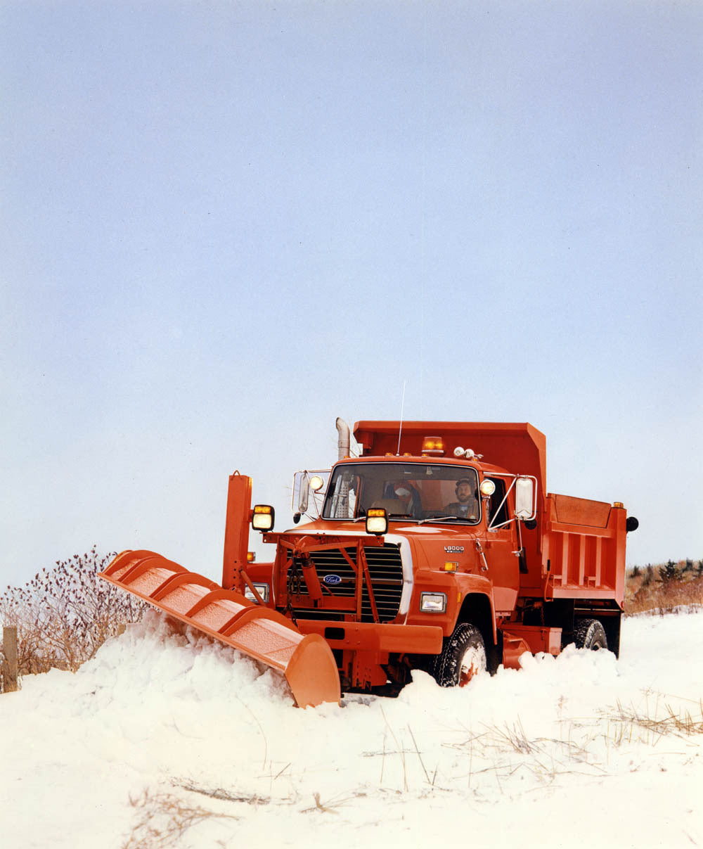 1988 Ford L-8000 heavy truck CN49007-405 0144-3182