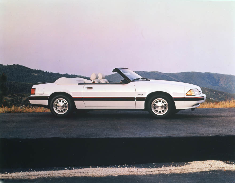 1988 Ford Mustang LX convertible CN49001-251 0144-3185