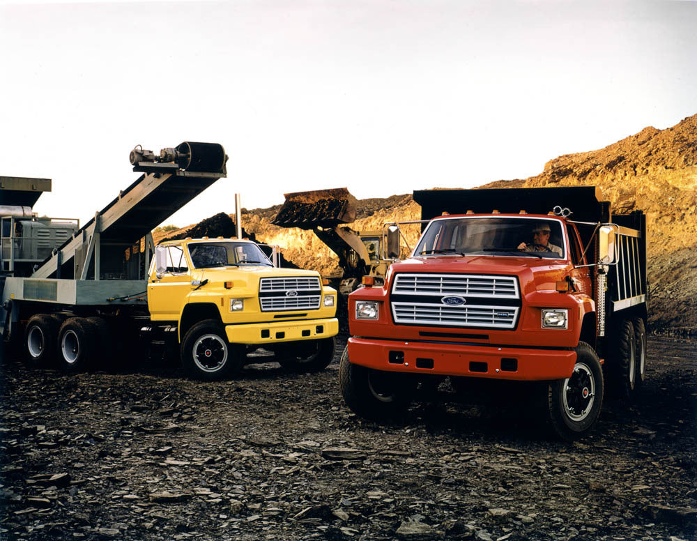 1989 Ford F-900 heavy truck CN52007-788 0144-3211