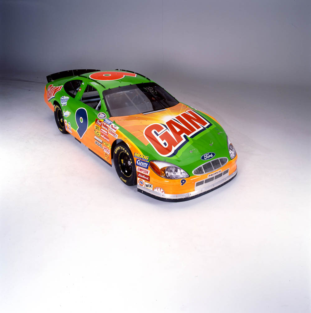 2002 Ford Taurus NASCAR 9 148 AR-2001-213703 0144-3310