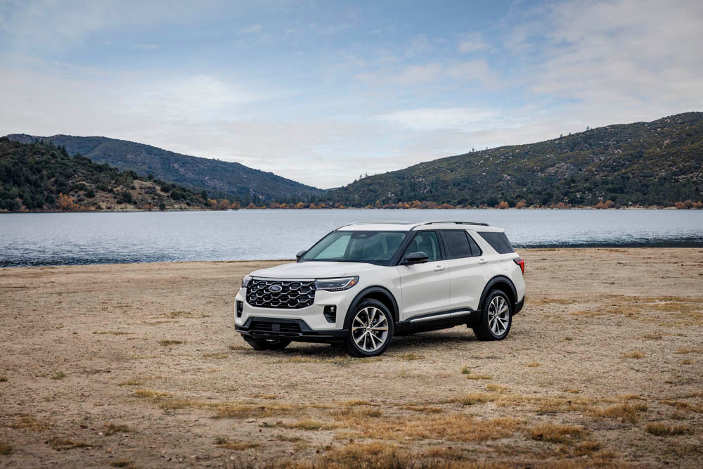 2025 Explorer Platinum Star White 0144-4782