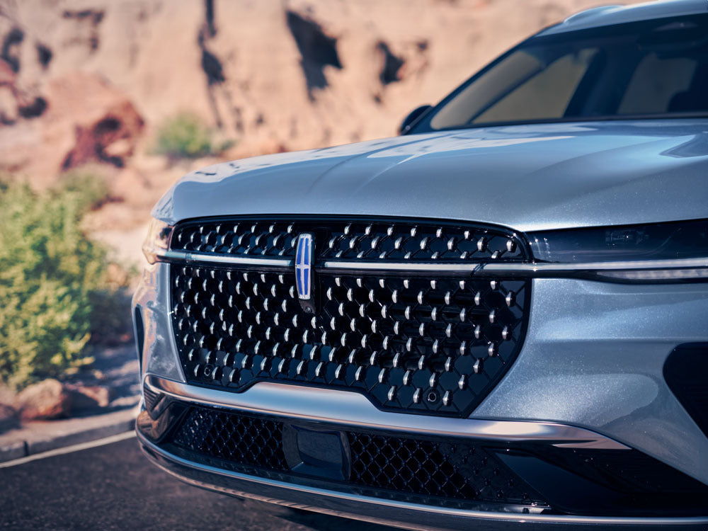 Official Lincoln image of the 2026 Lincoln Nautilus.