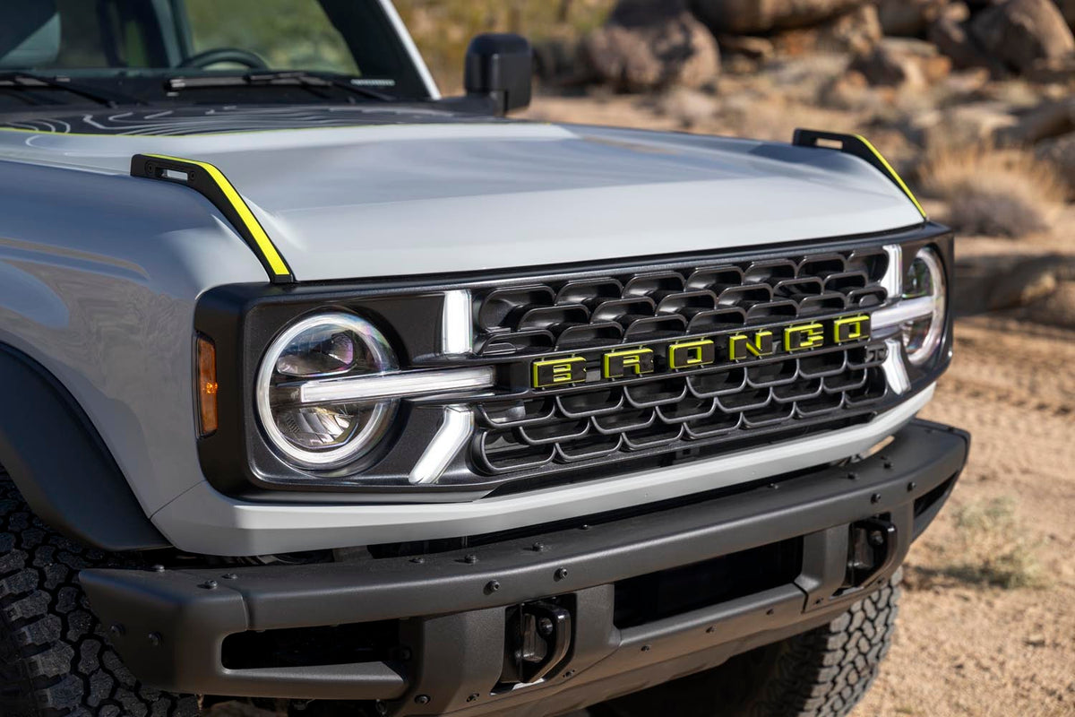 Official Ford Motor Company image of the 2026 Bronco, part of Ford’s modern 4x4 off-road vehicle family.