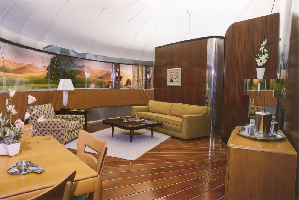 Dymaxion House 04 19 2002 0400-1362