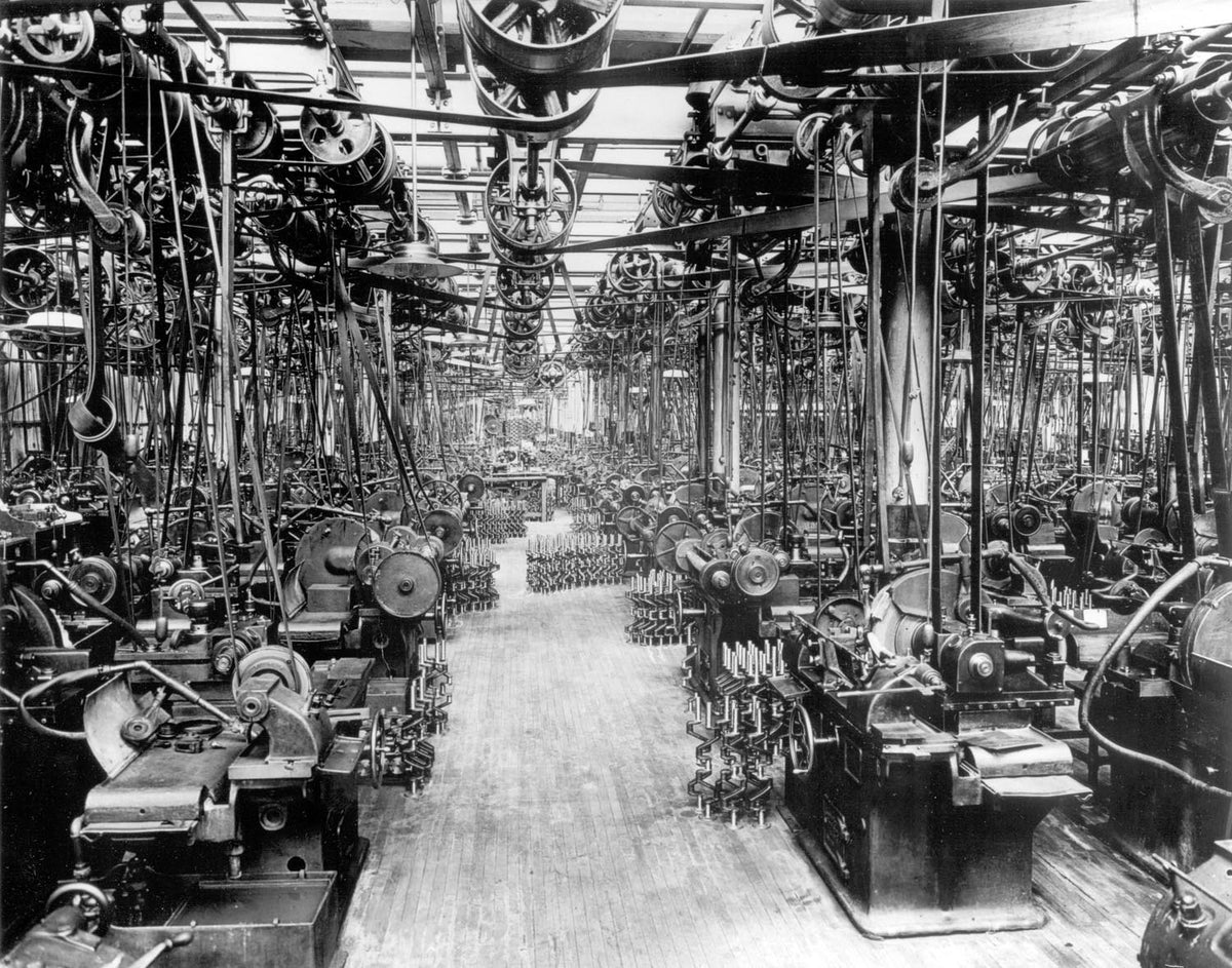 Original archival image documenting Highland Park Machine Shop 01 02 1915.