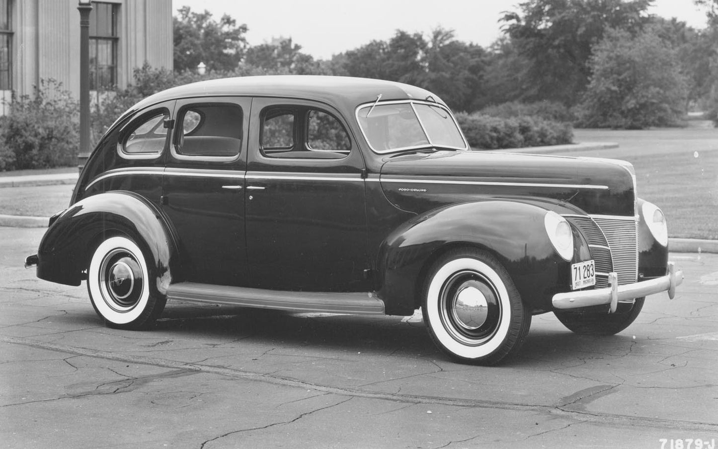 1940 Ford V8 Four Door Sedan 05 29 1939 0400-2722