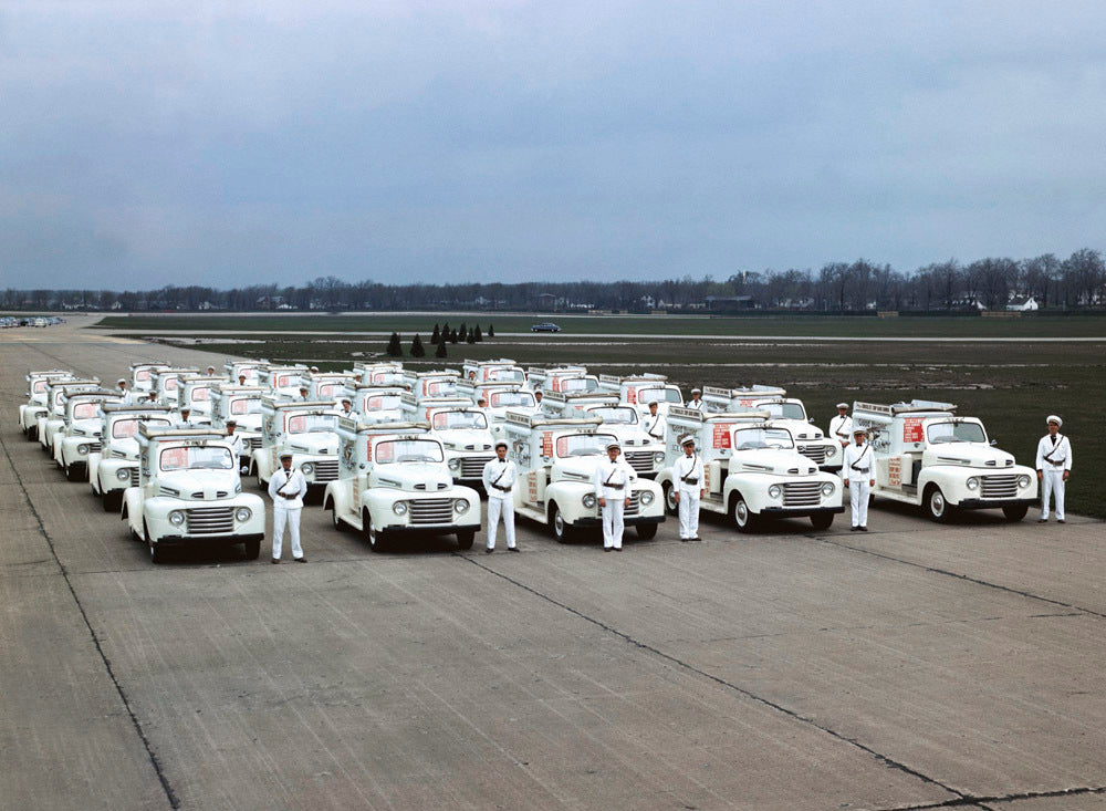 1950 Ford F 1 Good Humor ice cream trucks 0400-8290