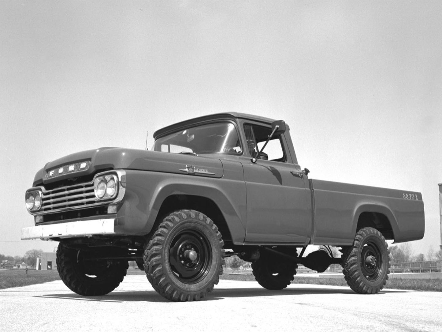 1959 Ford F-250 4x4 pickup truck 0400-8471