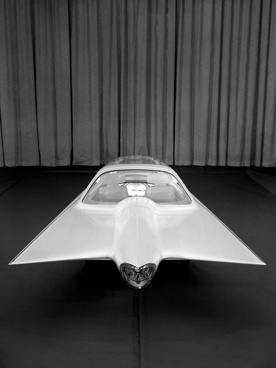 1961 Ford Gyron concept car 0400-8519