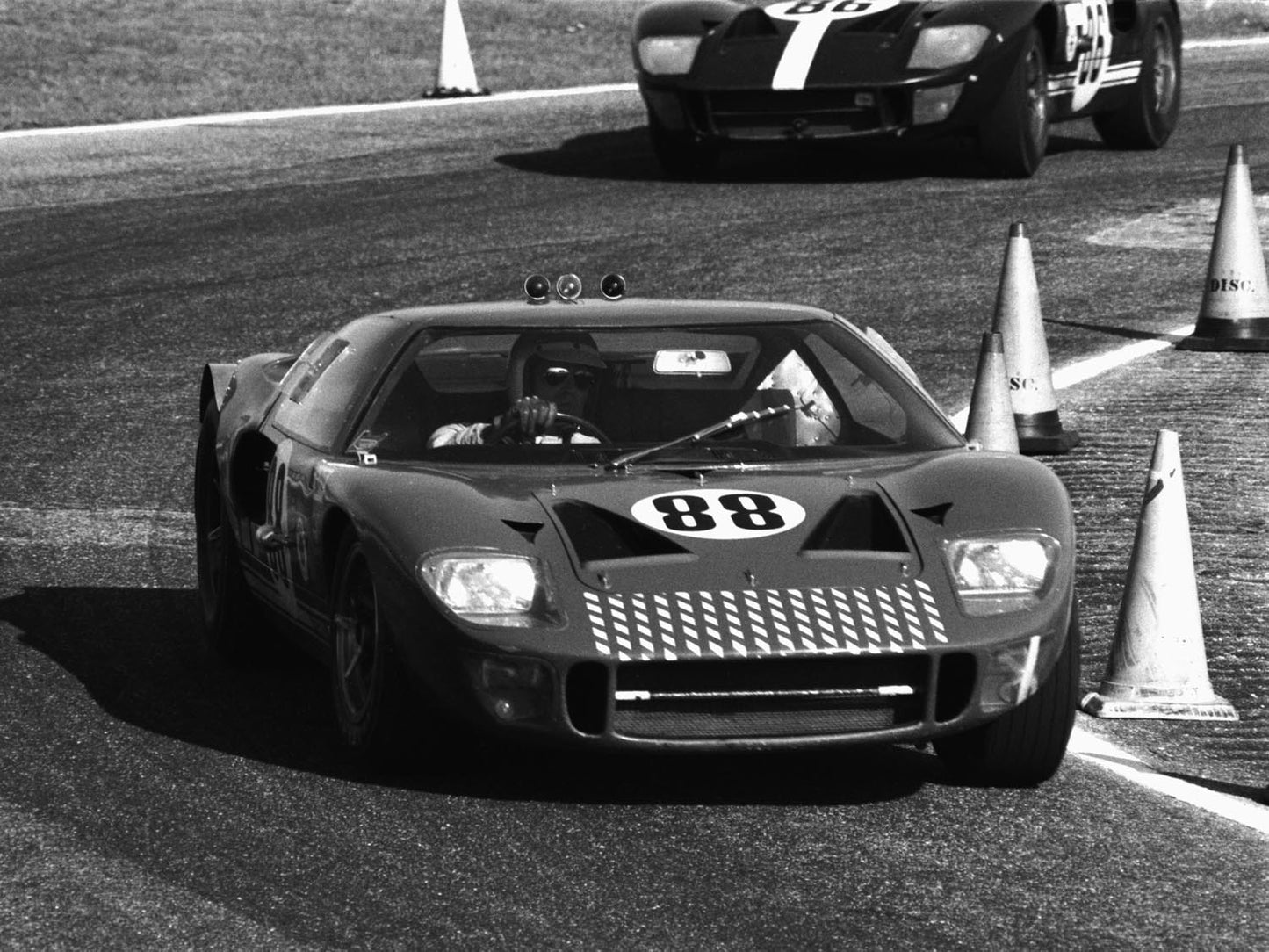 1966 Ford GT MkI FIA Daytona 0400-8633