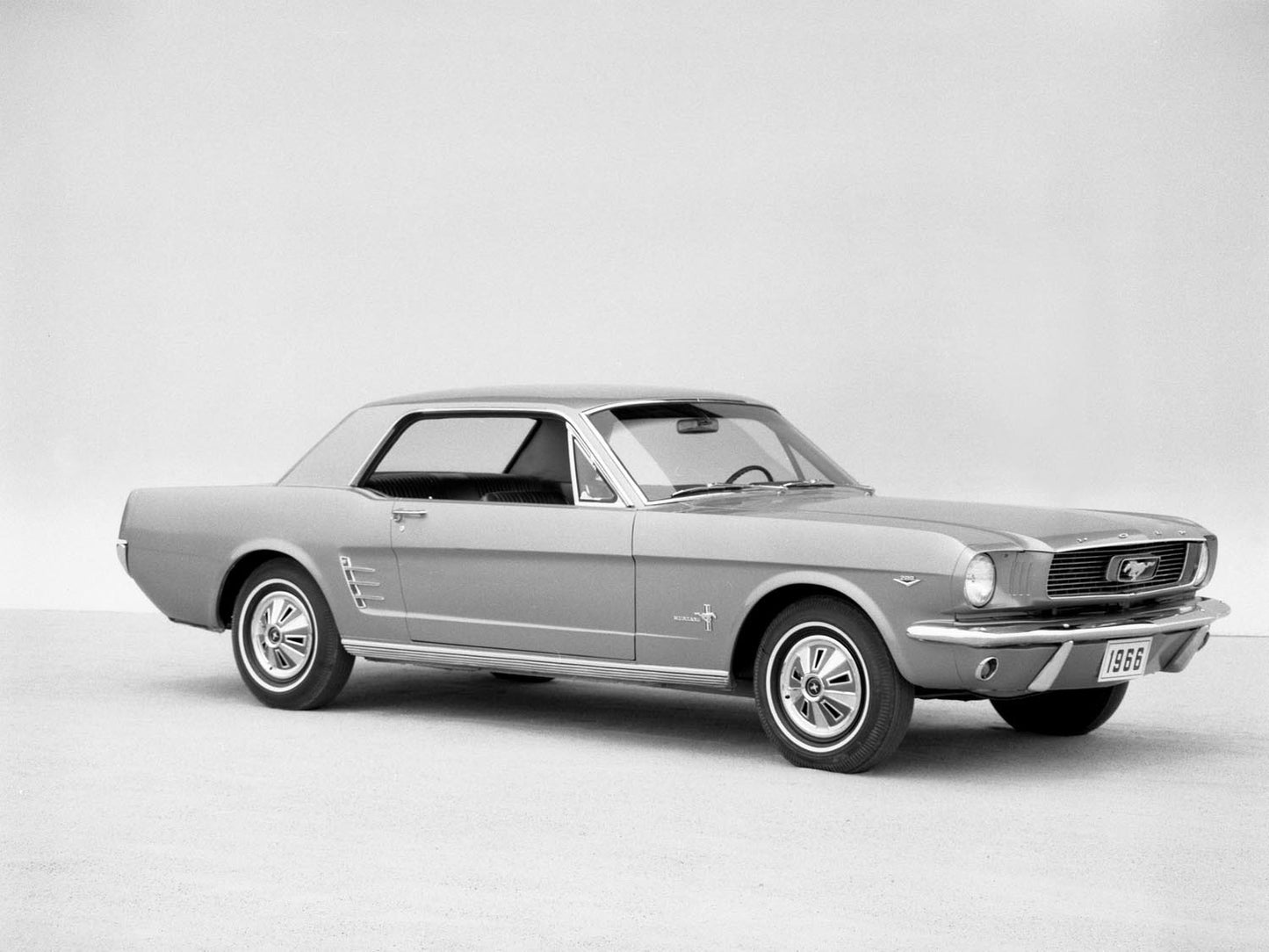 1966 Ford Mustang coupe 0400-8654