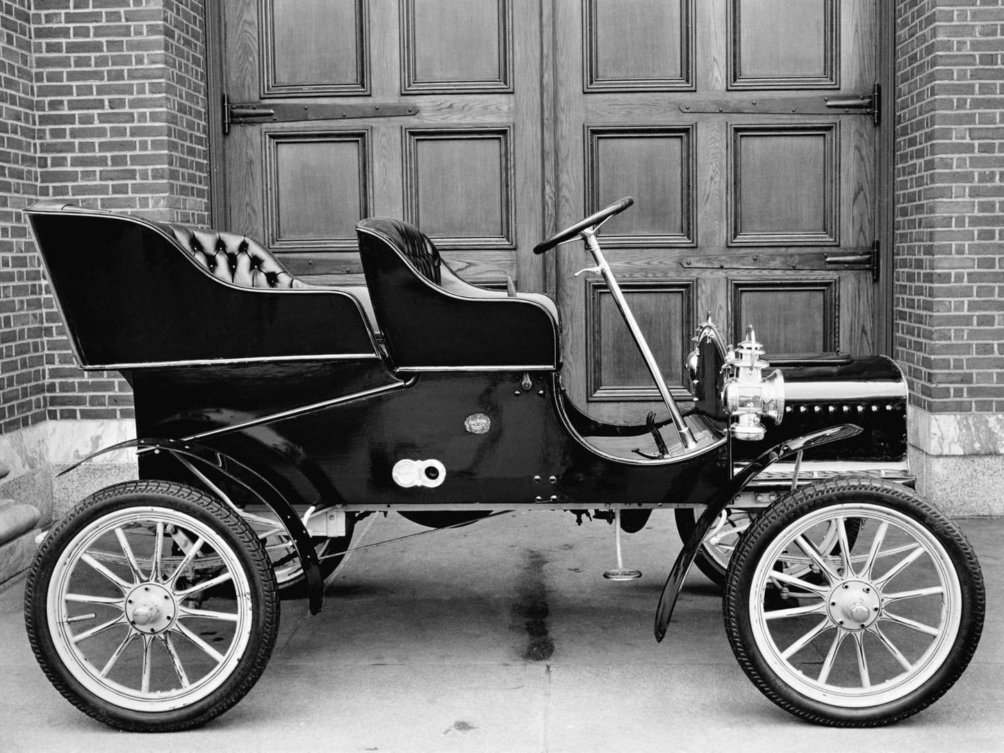 1905 Ford Model C right side 0400-8687