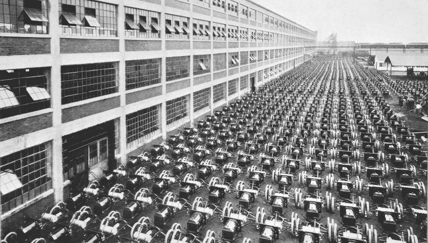 1913 circa Ford Highland Park 1000 cars per day 0400-8695