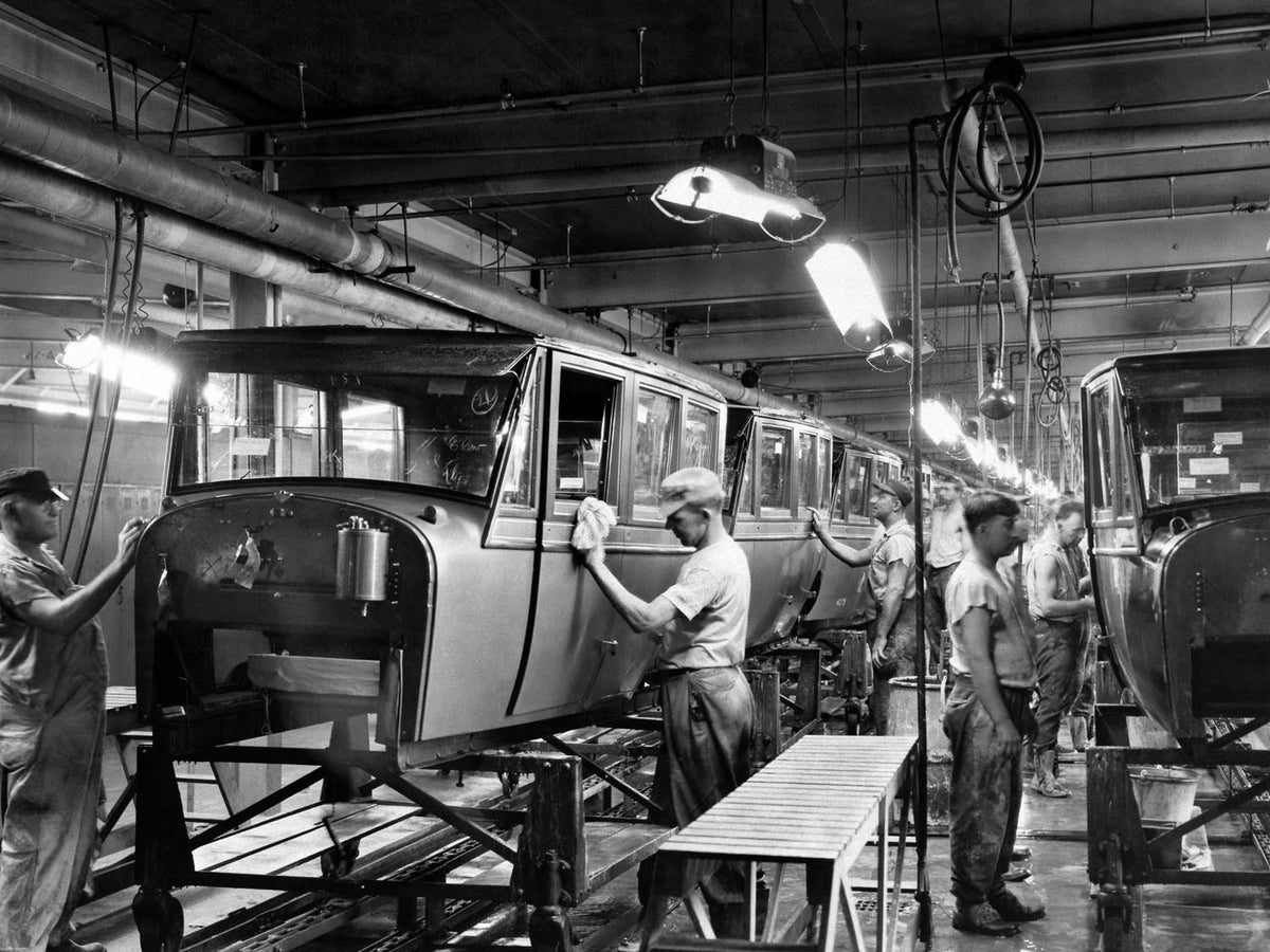 Original archival image documenting 1925 Lincoln plant body finish department.