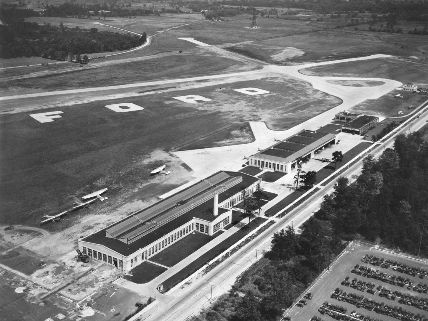 1929 Ford air port aerial view looking SE 0400-8800