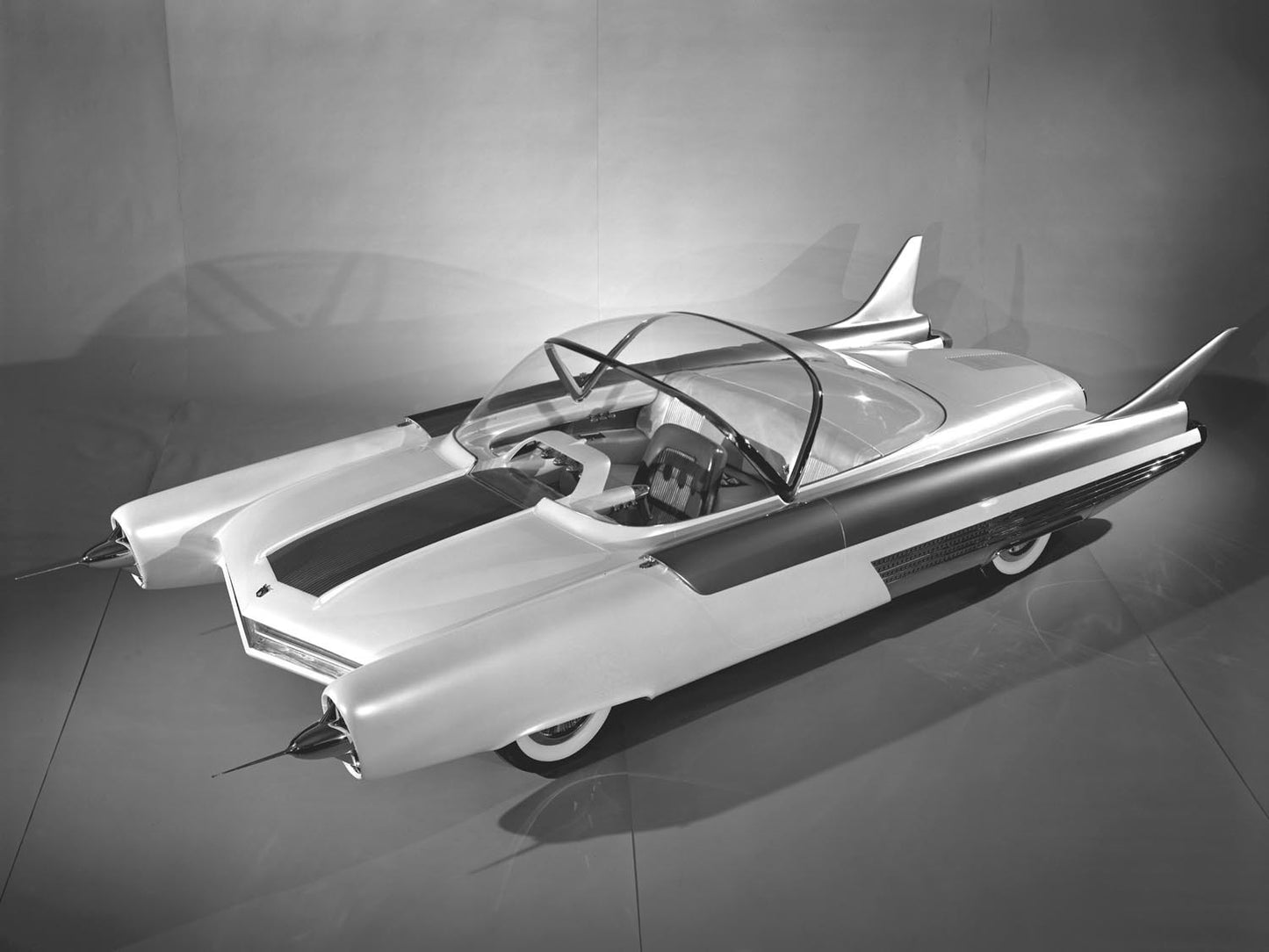 1954 Ford FX Atmos concept car 0400-9236