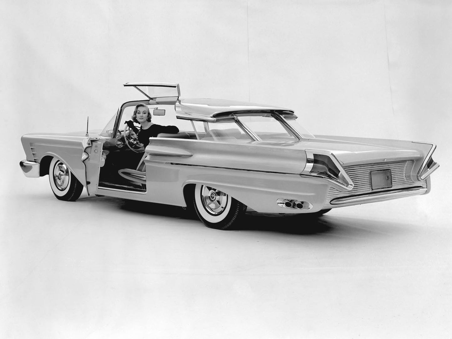 1955 Mercury XM8100 concept car 0400-9301