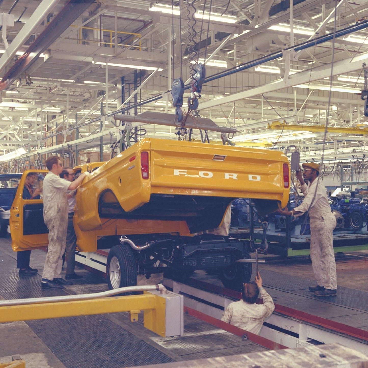1973 Ford Louisville Assembly Plant final line neg CN7891 22 0401-0443