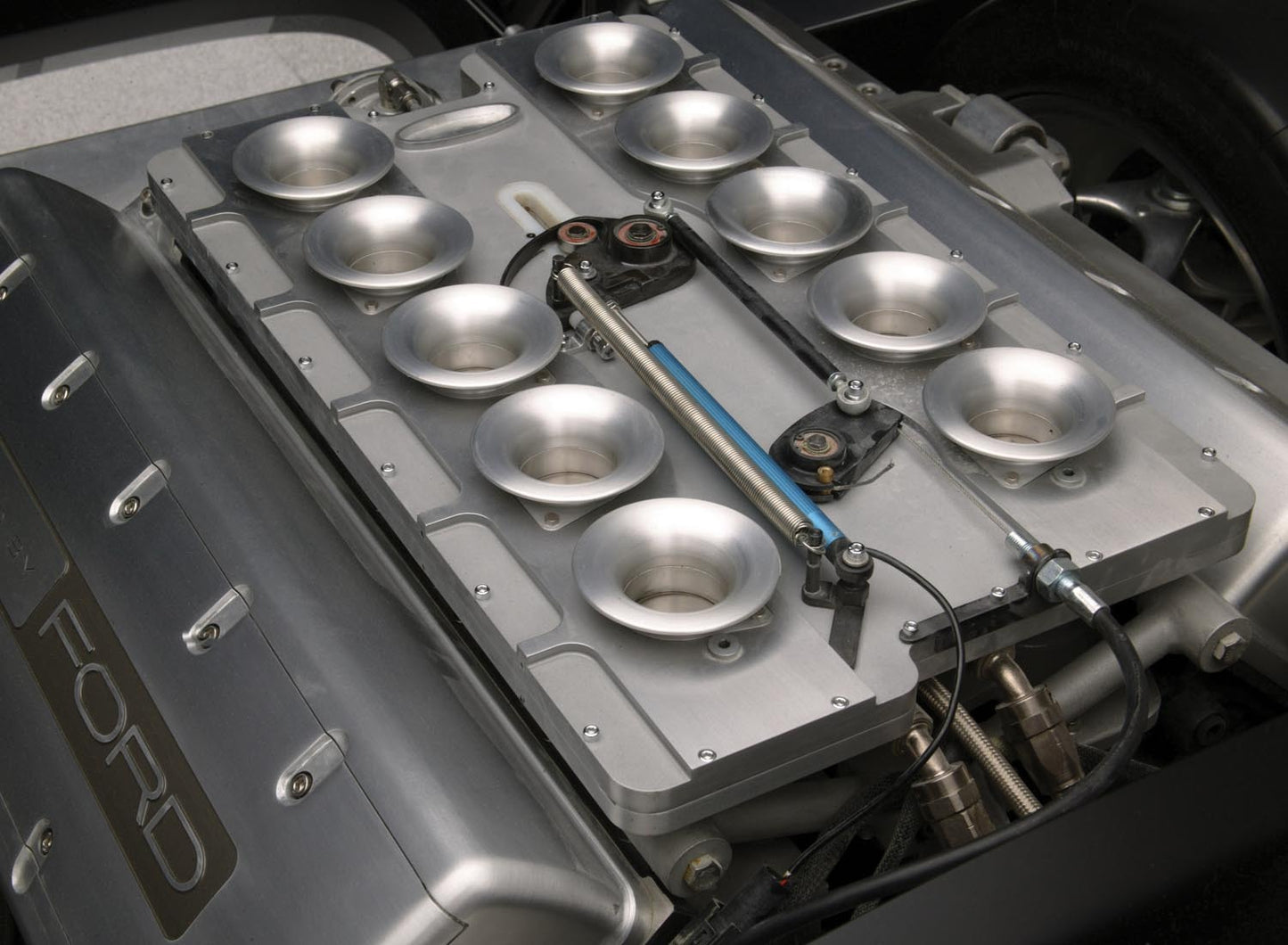 2004 Ford Shelby Cobra concept car engine 0401-0474