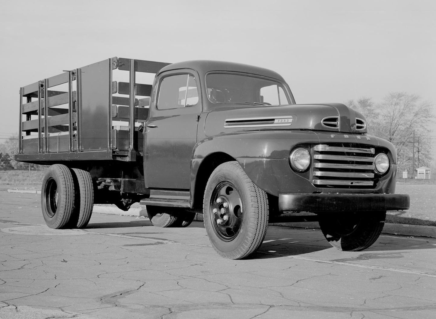 1948 Ford prototype stake truck 0401-1094