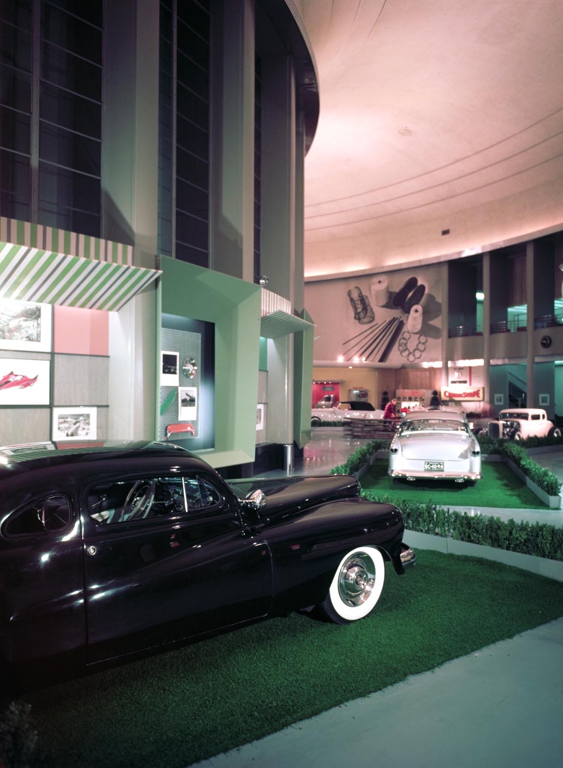 1955 Ford Rotunda custom car show 0401-1654