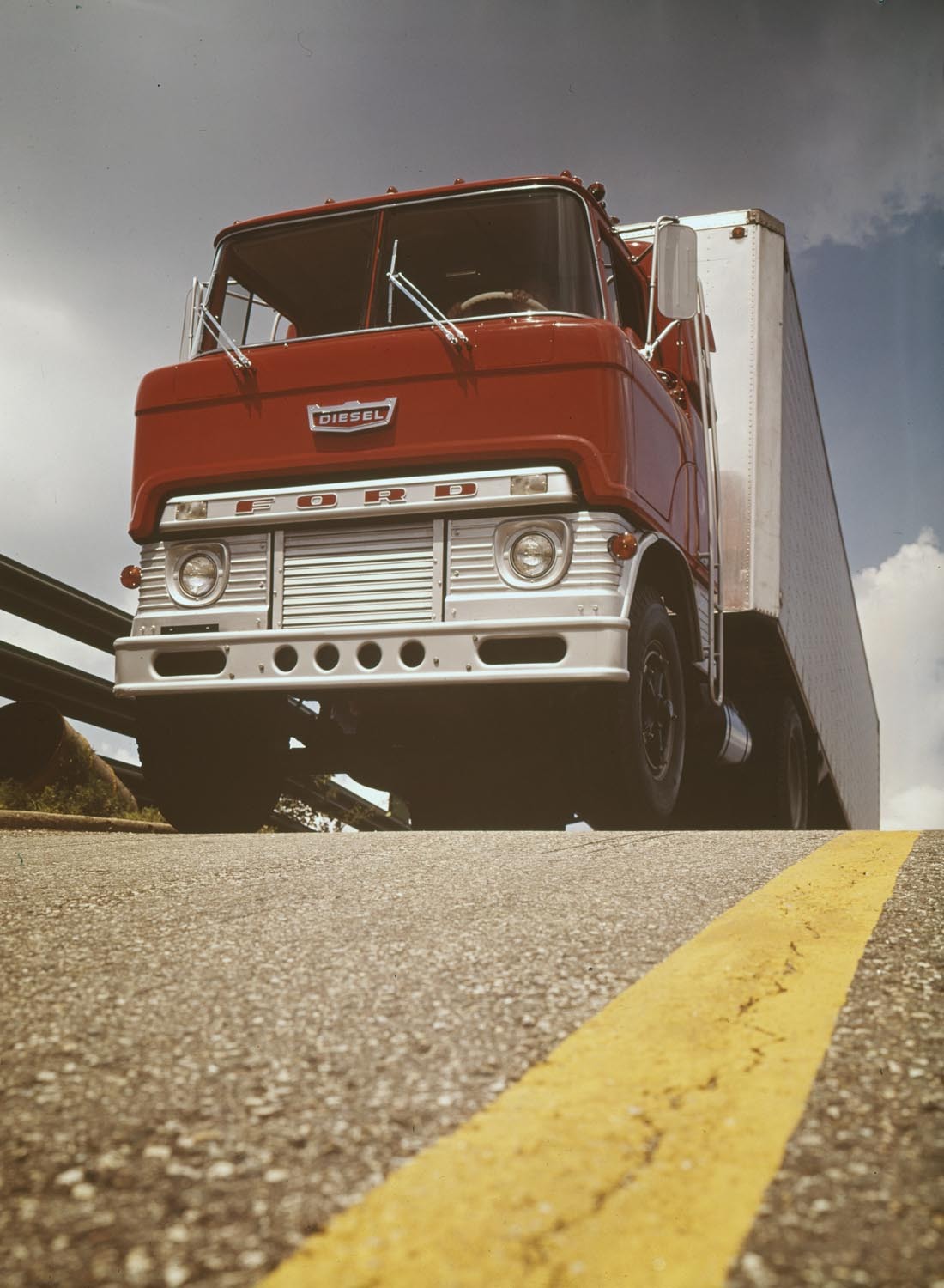 1961 Ford H Series tandem diesel truck 0401-2145