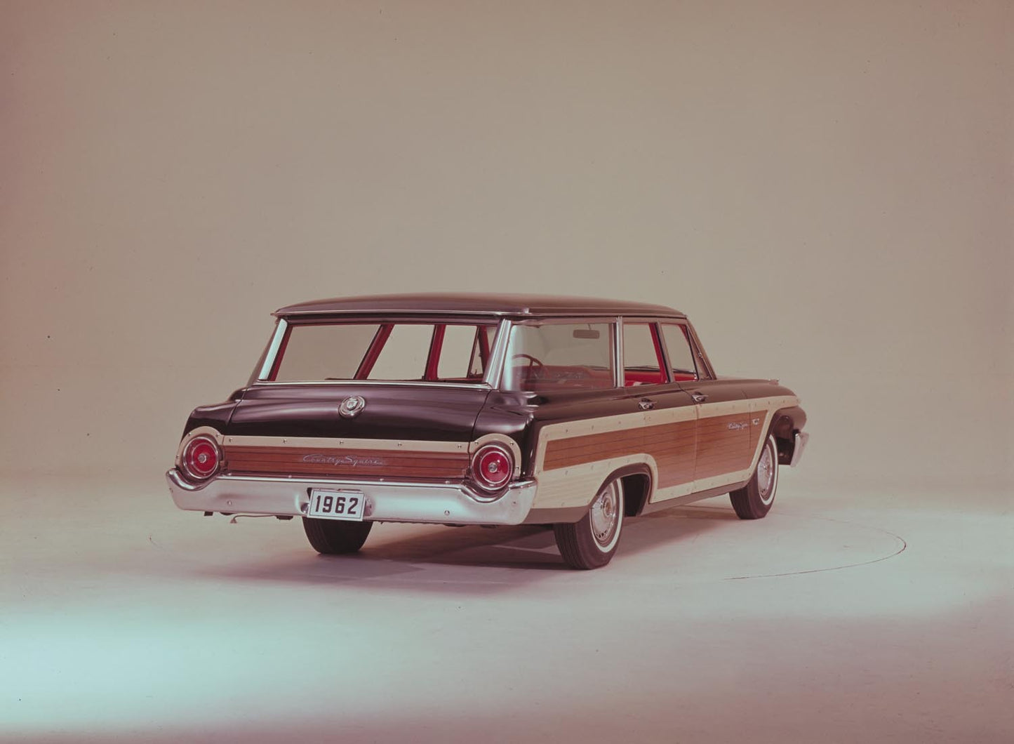 1962 Ford Country Squire station wagon 0401-2166