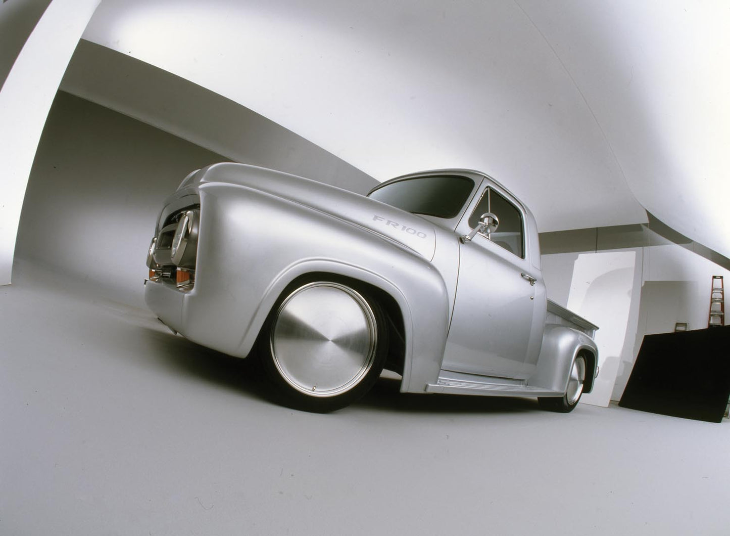2002 Ford FR 100 concept truck 0401-2412