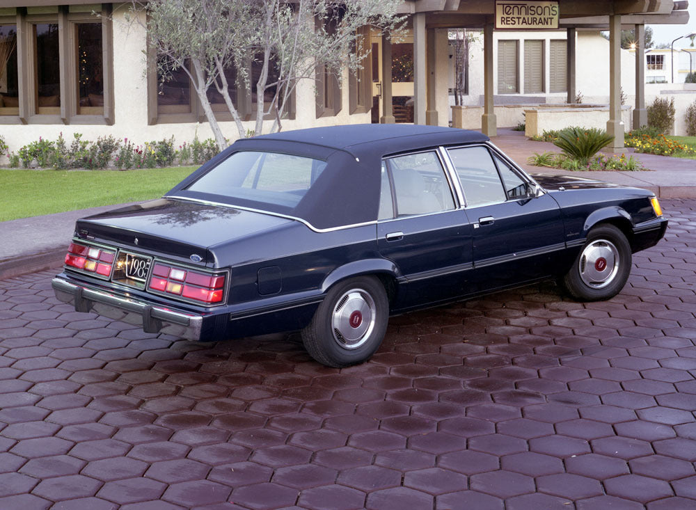 1985 Ford LTD Brougham 0401-3728