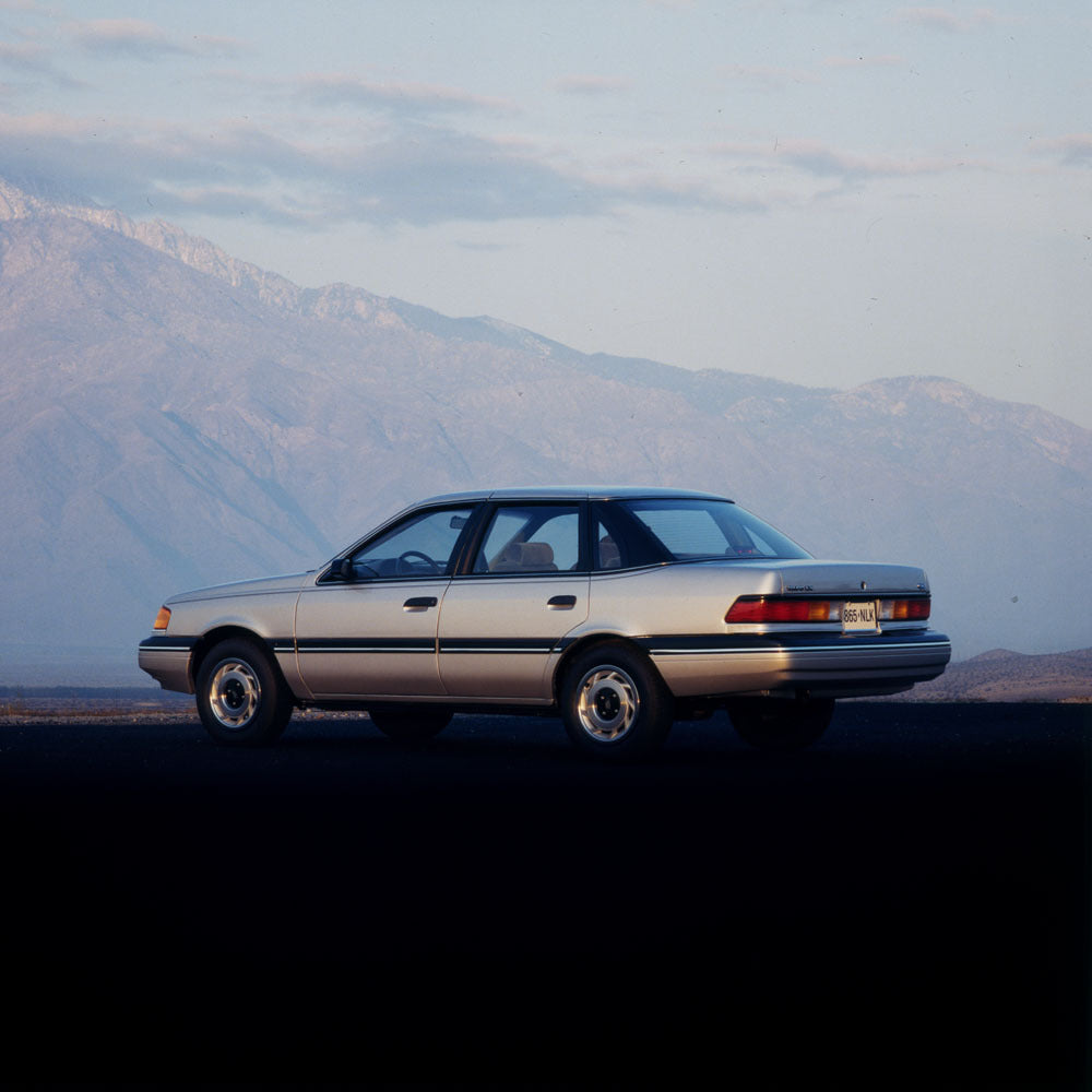 1988 Ford Tempo GL 0401-3764