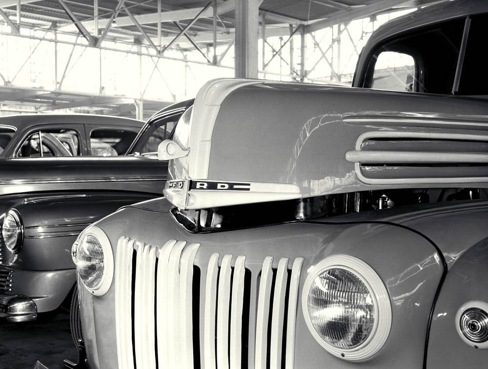 1942 Ford pickup truck front end