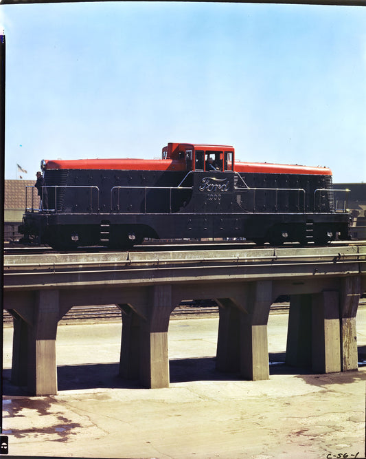 1944 Ford Rouge locomotive in rail yard 0401-5559