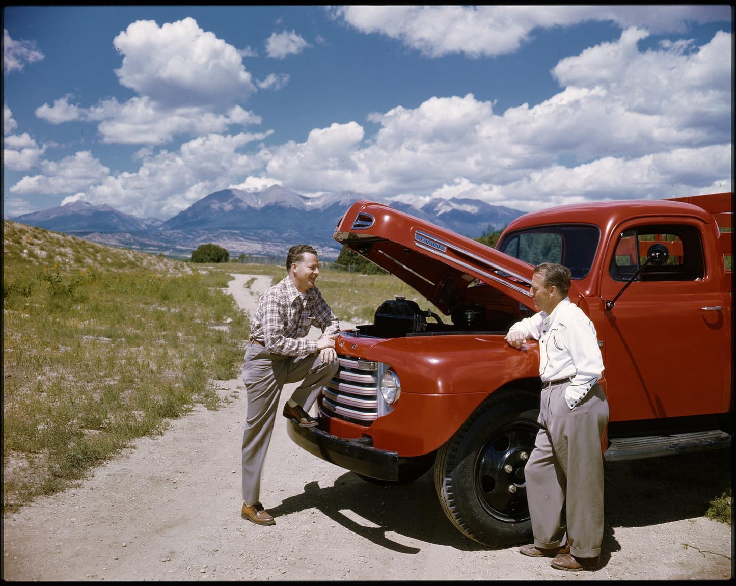 1948 Ford F 5 stake truck 0401-5832