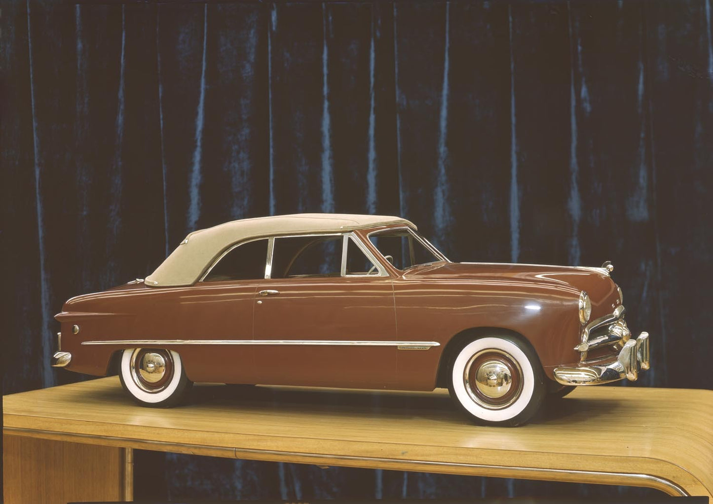 1949 Ford convertible quarter scale model 0401-5867