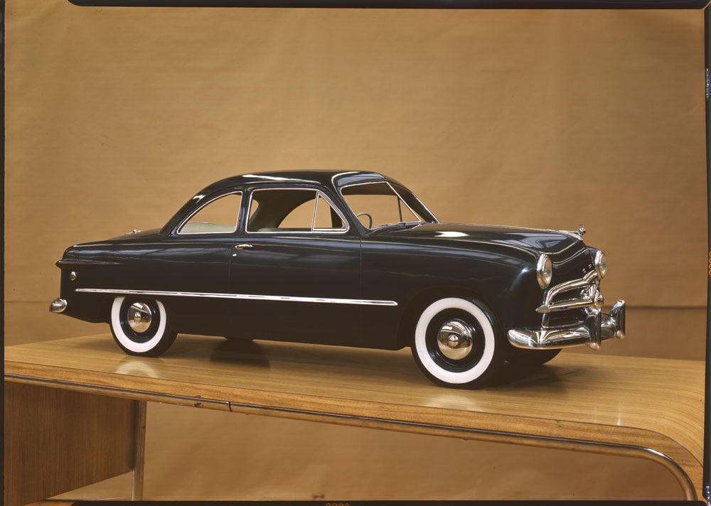1949 Ford two door quarter scale model 0401-5914