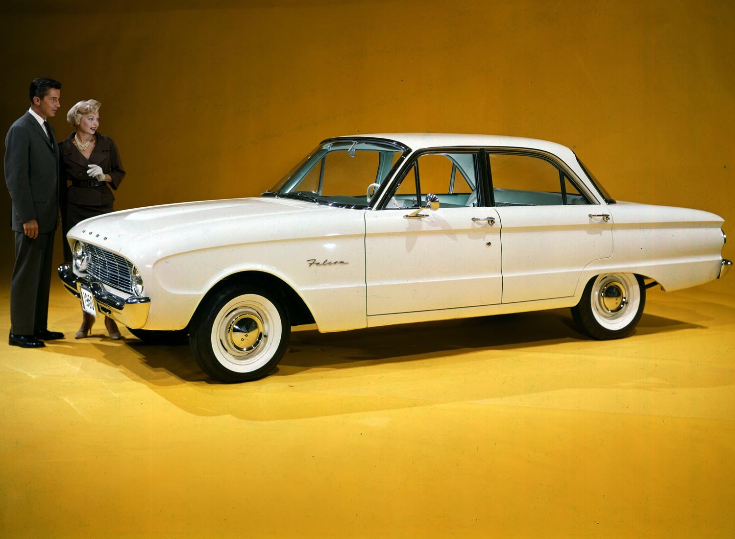 【希少】ブートレガーズリユニオン FORD FALCON ヴィンテージ 1960 Ford Falcon four door sedan 0401-7280 – Fordimages
