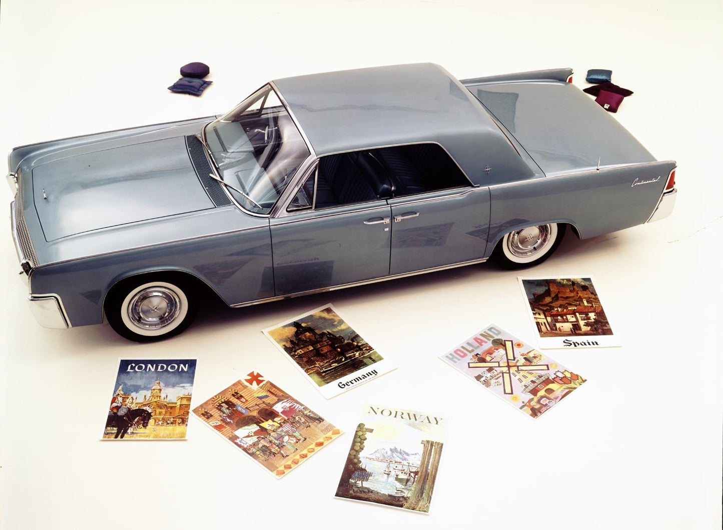 1961 Lincoln Continental four door hardtop 0401-7407