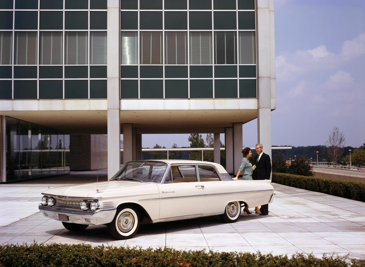 Ford Motor Company archival image documenting 1961 Mercury Meteor 800 two door sedan.