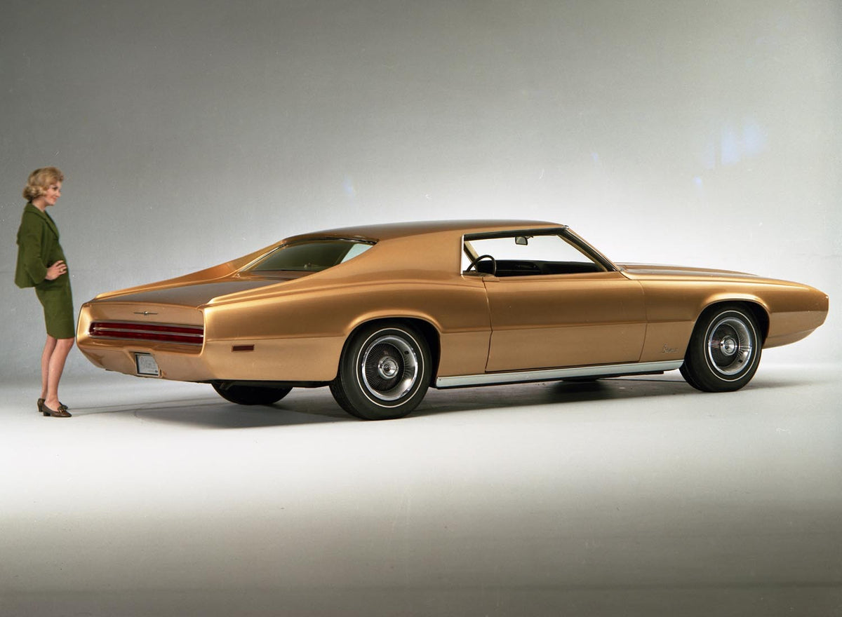 Ford Motor Company archival image documenting 1968 Ford Thunderbird Saturn II concept car.