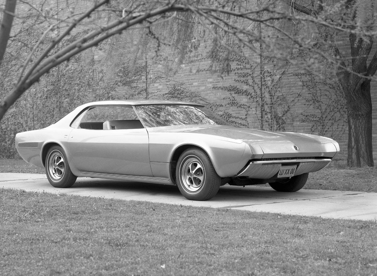 Ford Motor Company archival image documenting 1968 Mercury Luxury XX concept car.